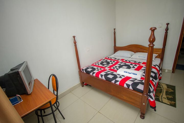 Room 9 of 23