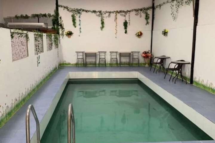 Pool 24 of 27