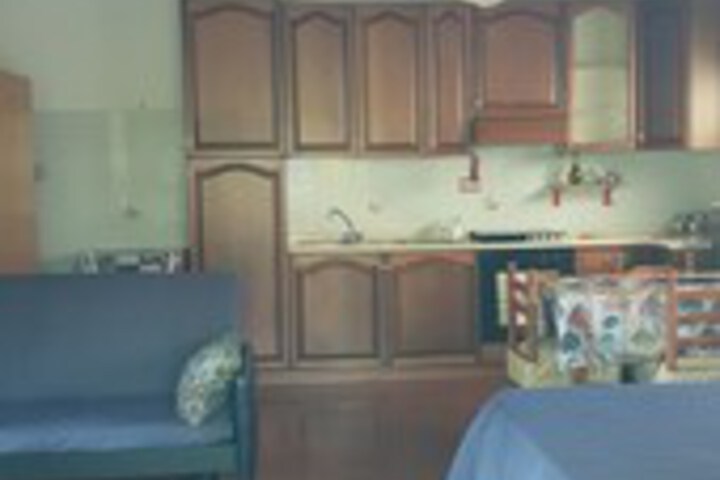 Room 9 of 30