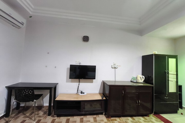 Room 17 of 37