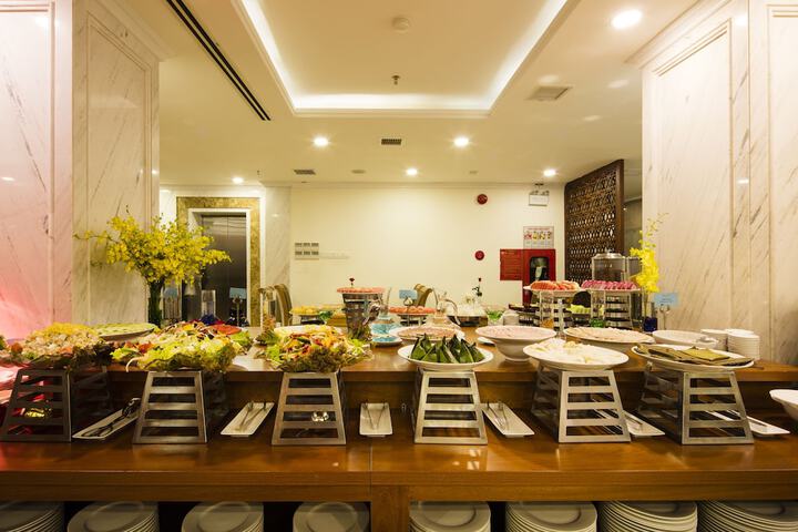 Dining 159 of 189