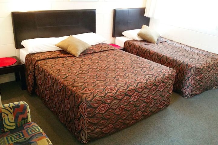 Room 4 of 23