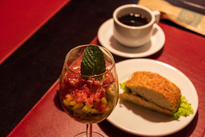 Breakfast/Coffee Service 156 of 183
