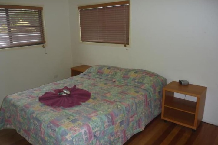 Room 5 of 6