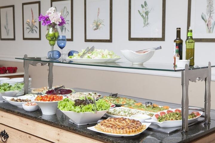 Dining 98 of 125