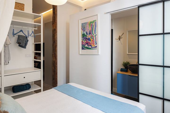Room 31 of 108