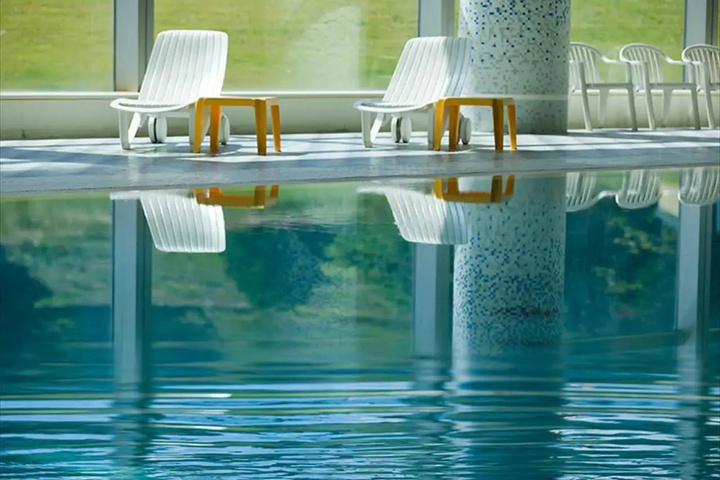 Hotel Pool