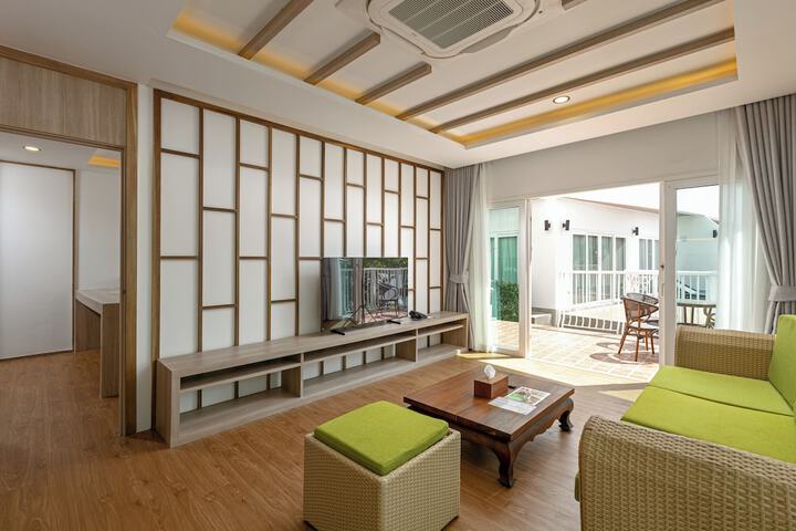 Room 115 of 174