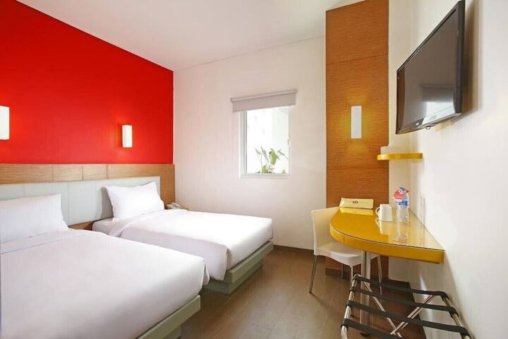 Room 6 of 20