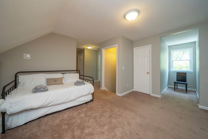 Room 3 of 30