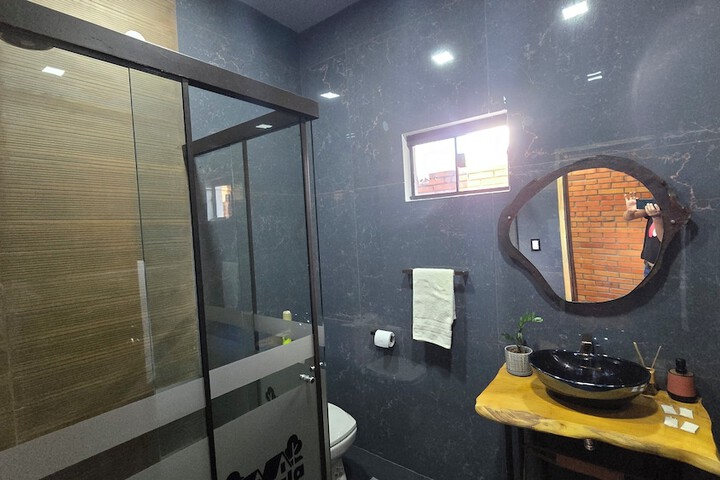 Room 48 of 66