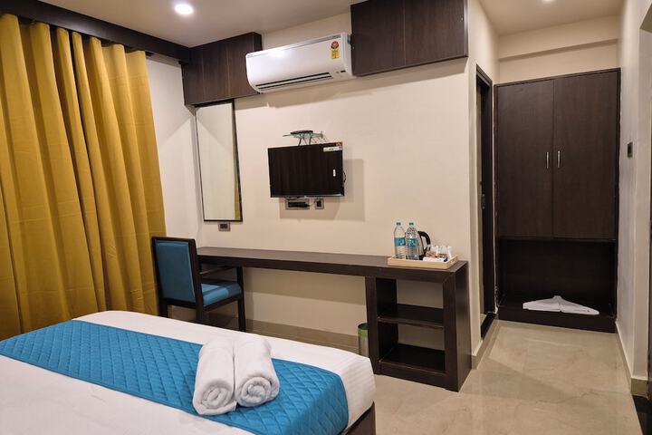 Room 7 of 36