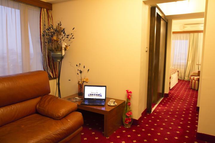 Room 14 of 34
