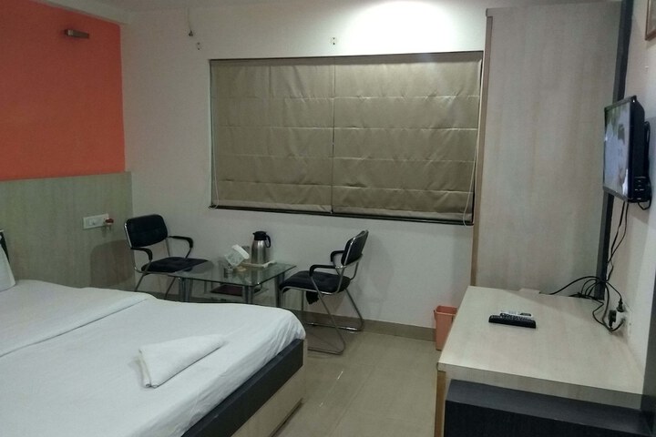 Image of JK Rooms 122 Shaheen Lodging & Boarding