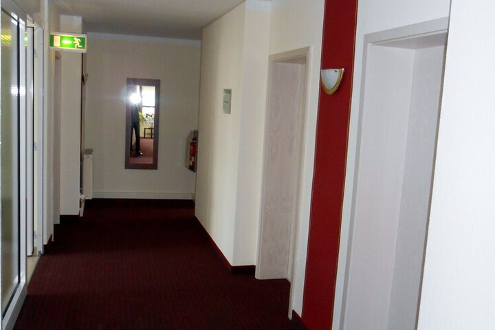 Ballroom/Hall 24 of 31