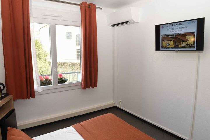 Room 26 of 113