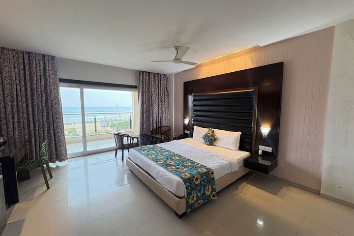 Room 44 of 65
