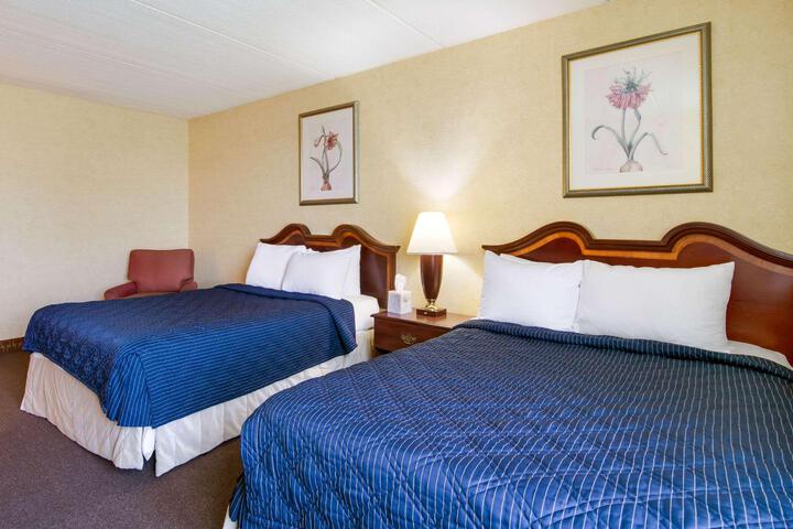 2 Double Beds (4 of 13)