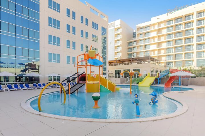 Pool 114 of 268
