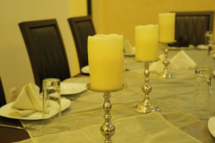 Dining 45 of 52