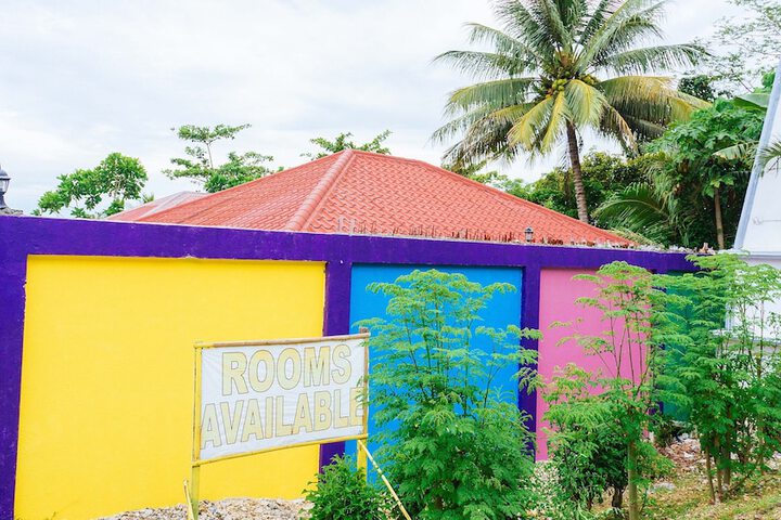 RedDoorz Plus at Valencia Bohol