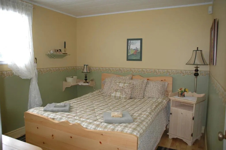Room 3 of 12