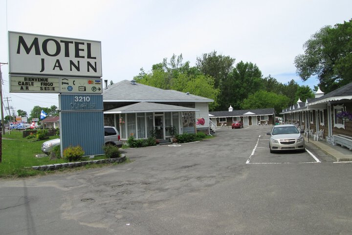 Hotel 47 of 55