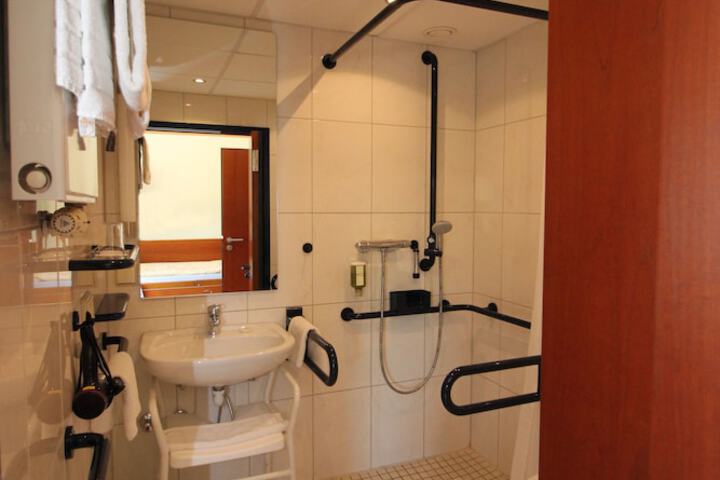 Room 15 of 35