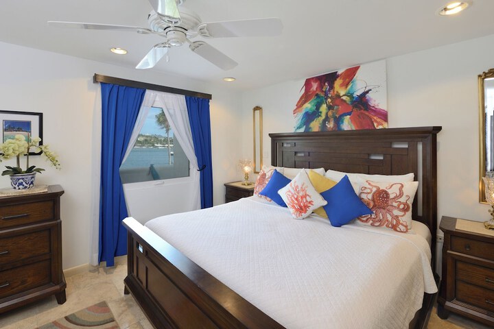Room 15 of 108
