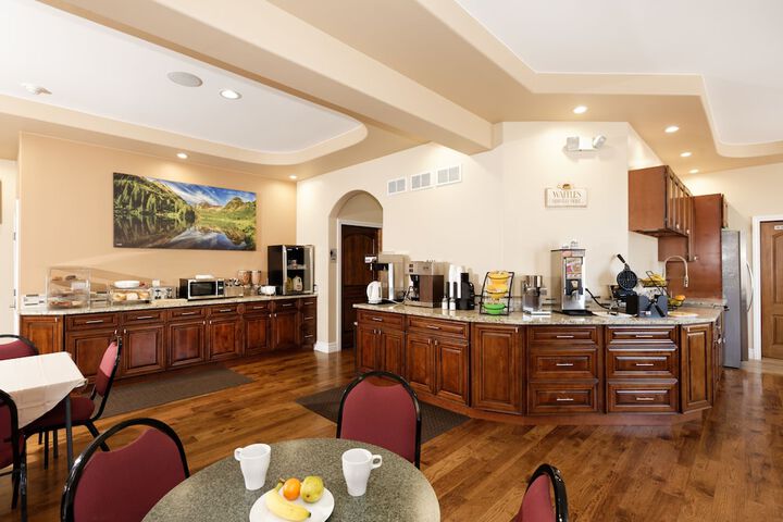 Breakfast area