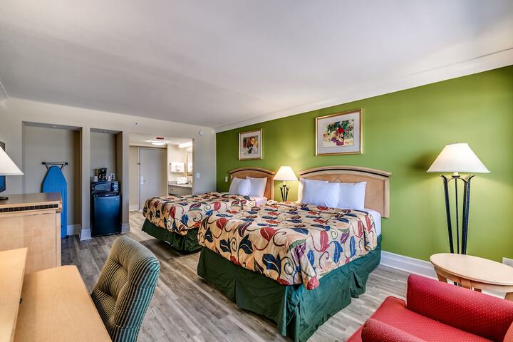 Room 12 of 69