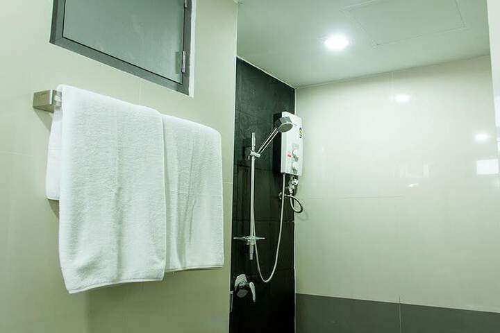Room 44 of 65