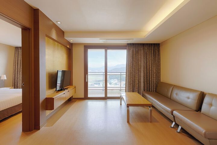 Room 21 of 53