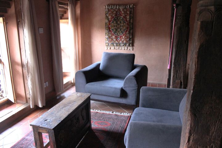 Room 6 of 14