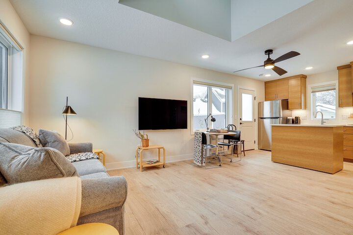 1 Mi to Carleton College: Wfh-friendly Apartment