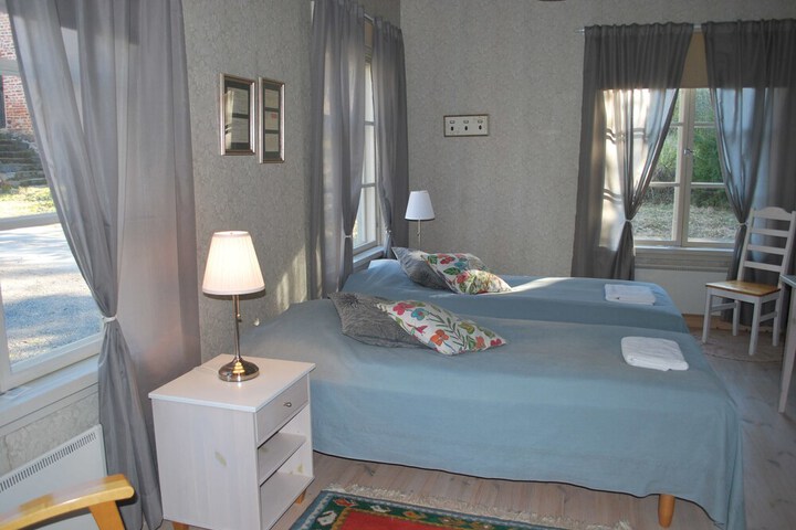 Room 4 of 46