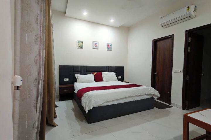 Room 18 of 54