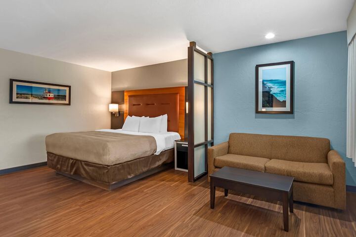 Room 43 of 64