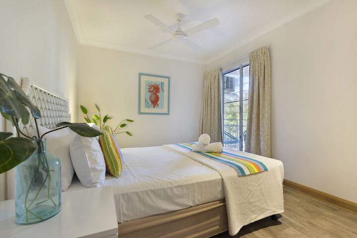 Room 4 of 85
