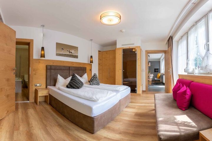 Room 30 of 44