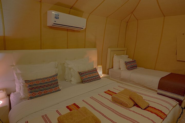 Room 23 of 80