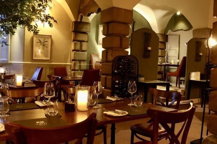 Dining 79 of 84