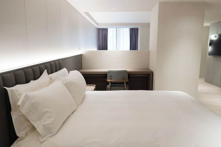 Room 31 of 83
