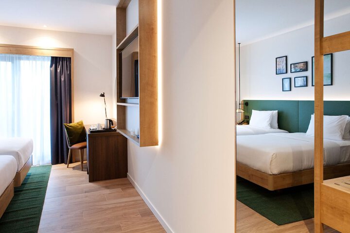 Room 21 of 86