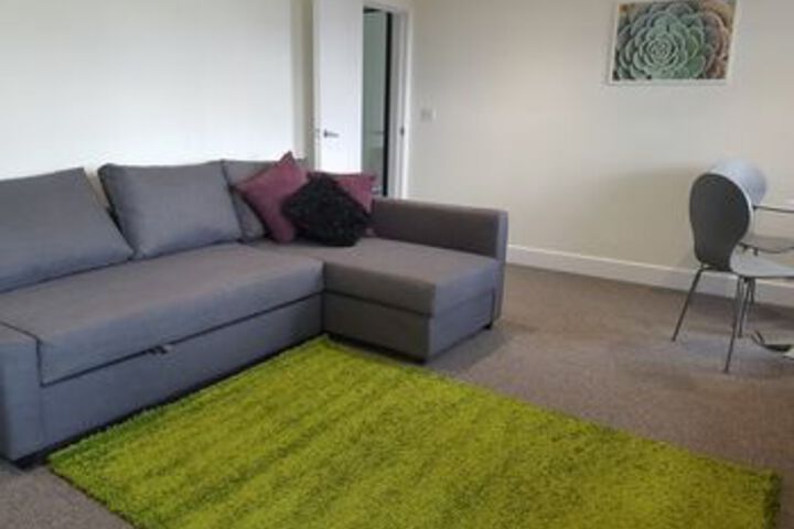 Room 10 of 38