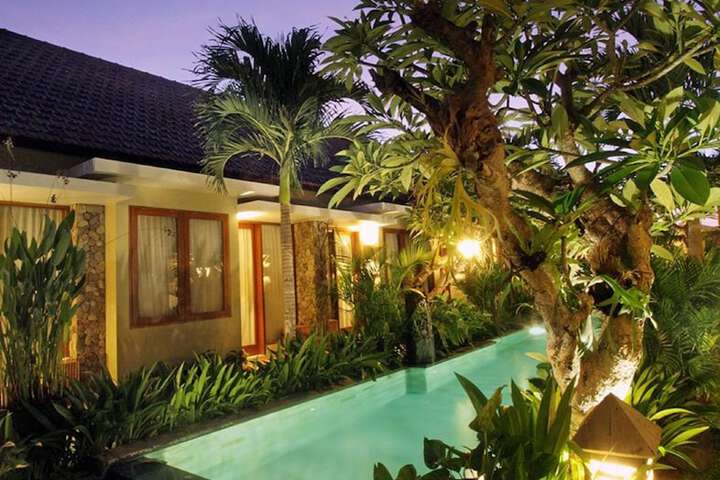 Pools & Facilities