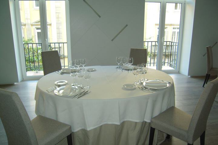 Dining 25 of 47