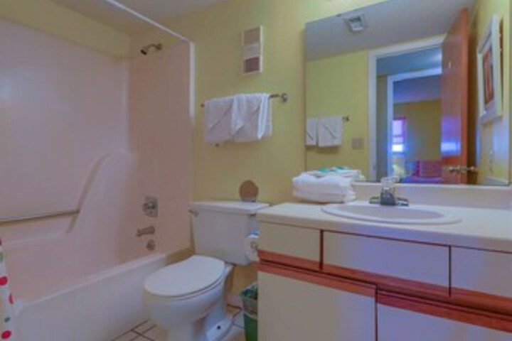 Room 6 of 23