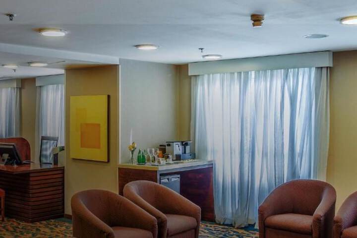 Room 103 of 240