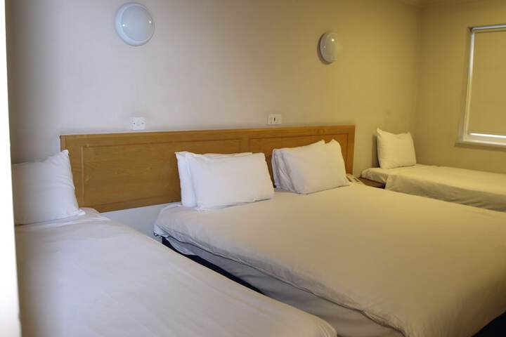 Room 106 of 236